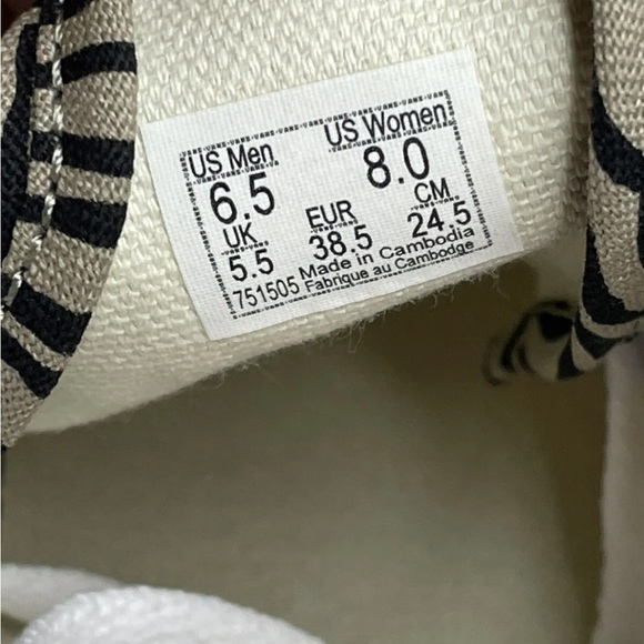 Vans - Picture 4 of 4